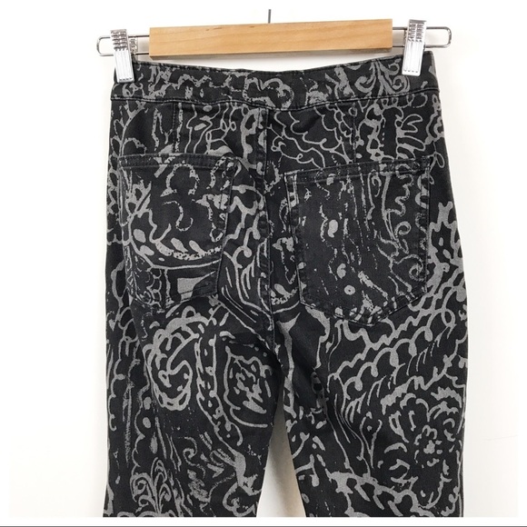 NWT Free People Just Float On Printed‎ Flare Jeans Black Paisley Discharge Sz 24 - Picture 8 of 14